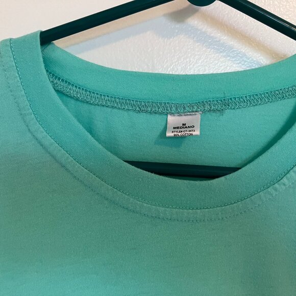 Tintin Green T-Shirt Les Aventures Tintin au Cambodge Phnom Penh Top Size Med - Picture 4 of 7